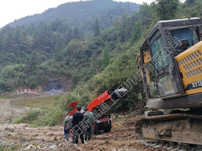 1603069214257620.jpg 扒渣機(jī)3.jpg