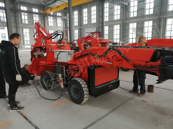 1608083403843839.jpg 輪式皮帶扒渣機(jī)2_副本.jpg