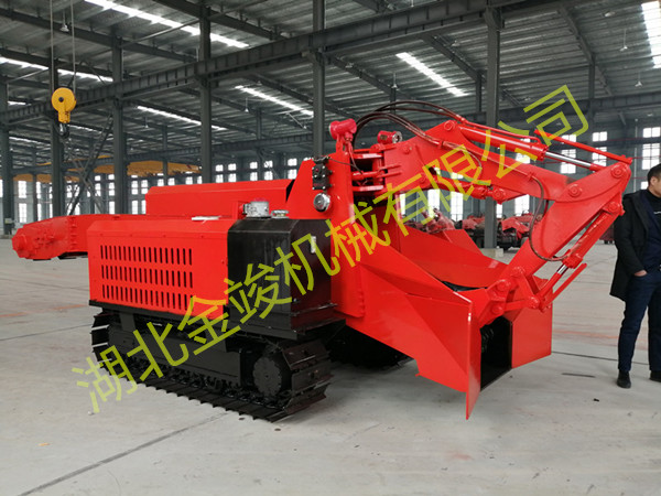 履帶刮板型扒渣機(jī) 履帶刮板扒渣機(jī)3.jpg