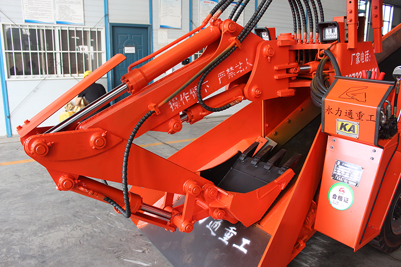 扒渣機型號.jpg 扒渣機型號.jpg